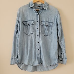 Free people button down long sleeves denim top.